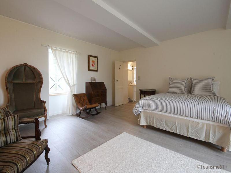 Neuvy-au-Houlme Le Manoir Du Ribardon Bed & Breakfast エクステリア 写真